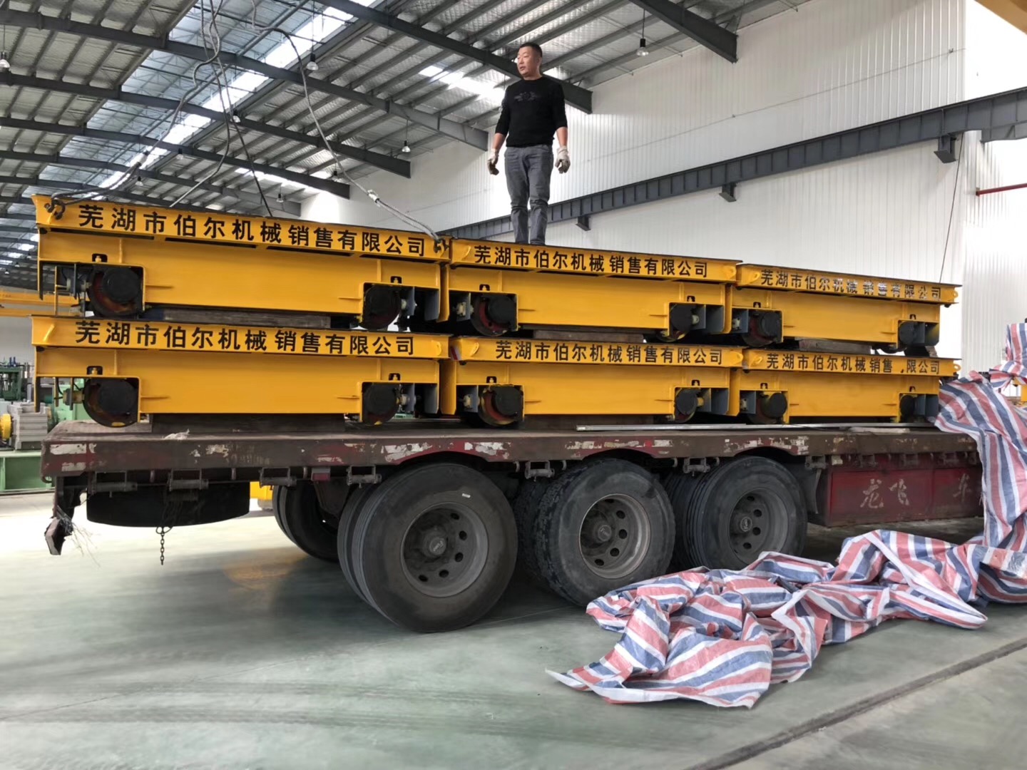 安徽眾源新材料股份有限公司訂購(gòu)20噸低壓供電平車(chē)，交付現(xiàn)場(chǎng)。